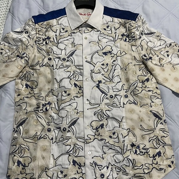 Robert Graham - Picture 3 of 10